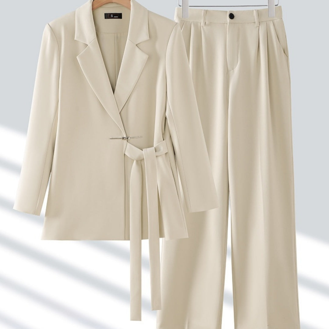 Modern Two-Piece Suit with Comfortable Wide-Leg Pants