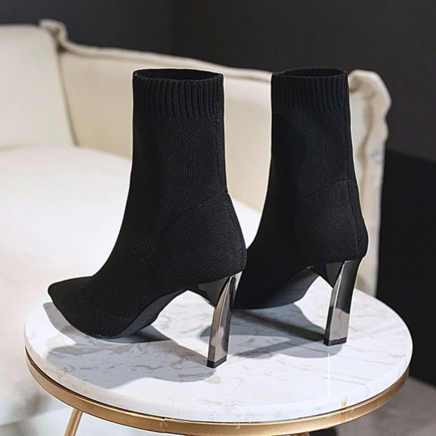 Fashionable Women’s Pointed Toe Sock Boots