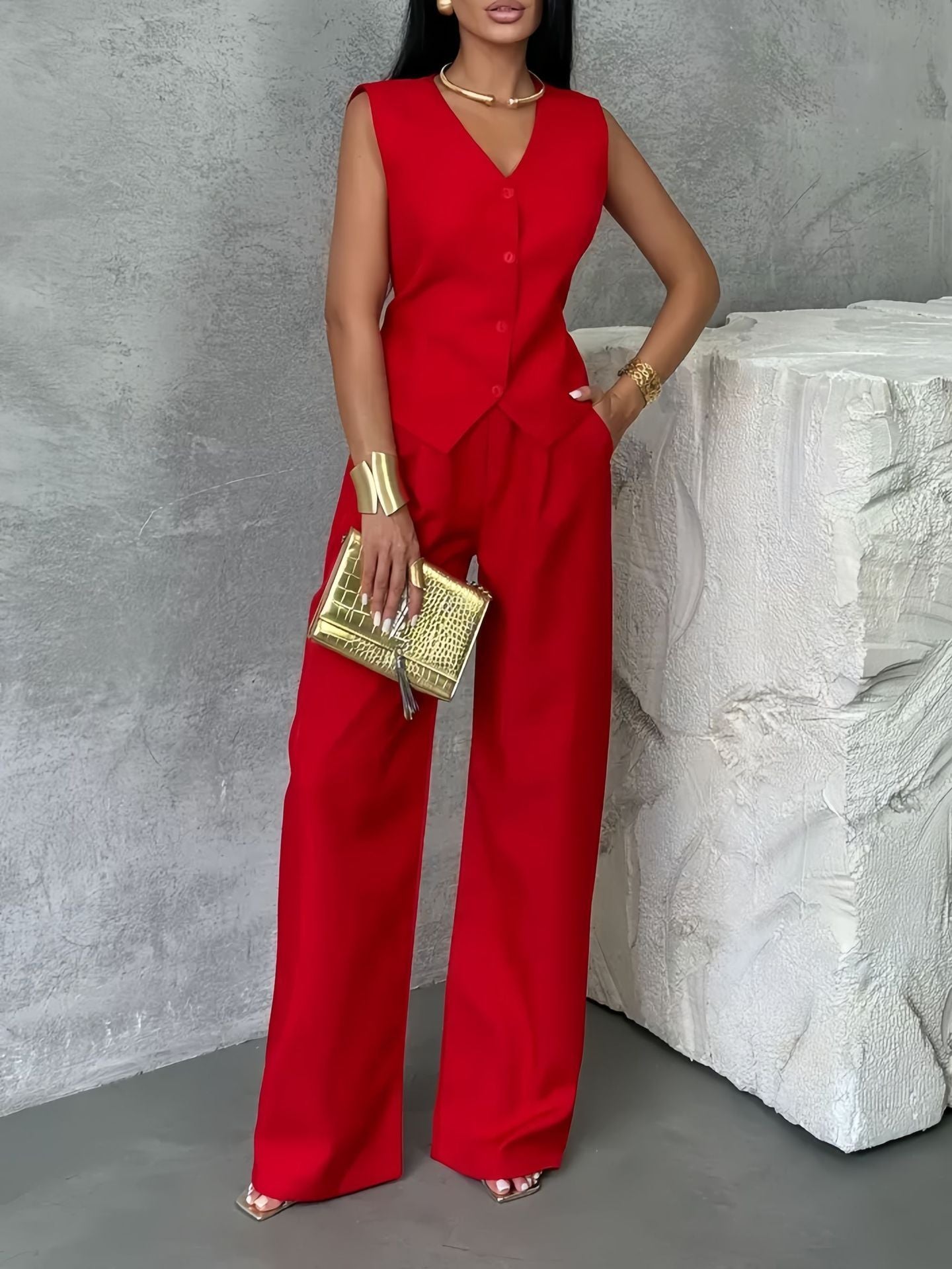 Casual Women’s Vest and Pants Set for Sunny Days